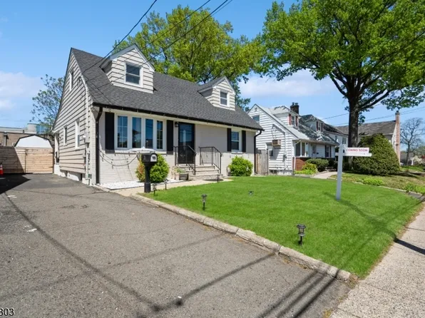 21 13Th Ave, Elmwood Park Boro, NJ 07407