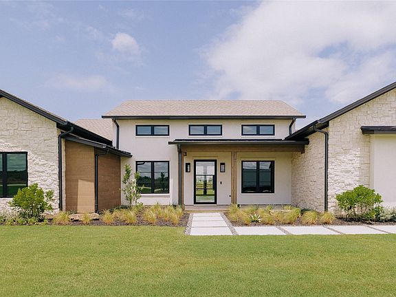 3rd image of 3316 Cambridge Dr