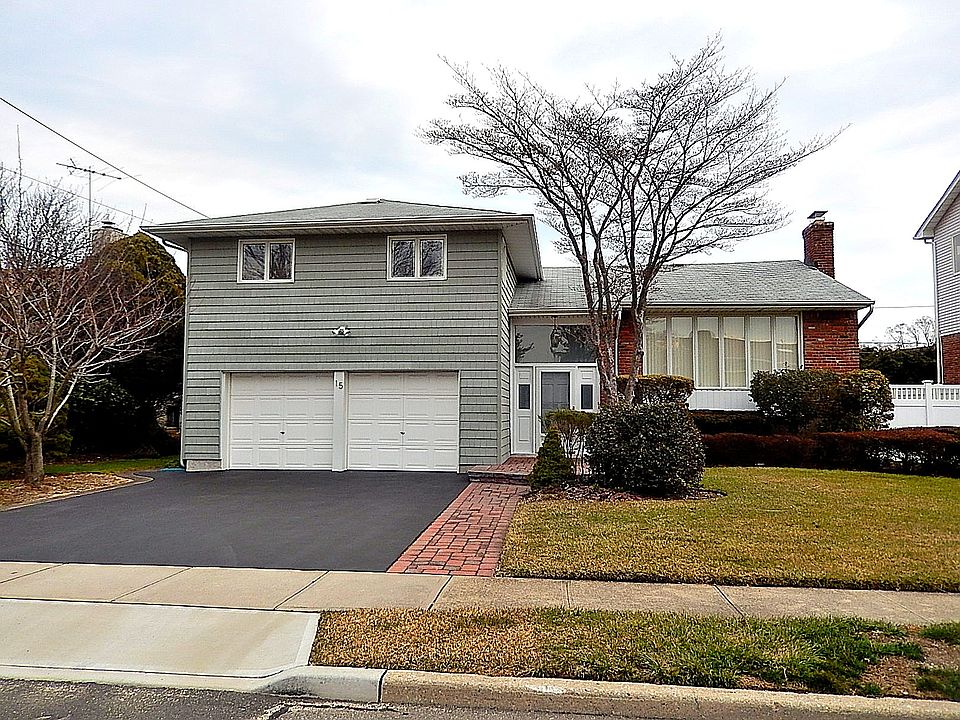 1st image of 15 Glenn Dr