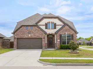 317 Thompson Dr, Van Alstyne, TX 75495