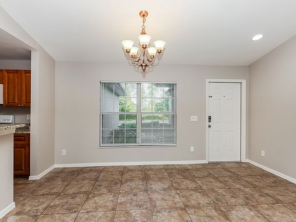 5th image of 769 Oakridge Ave S