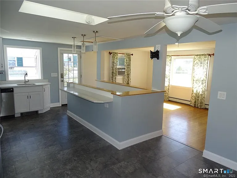 15 Bayshore Dr — Photo 11