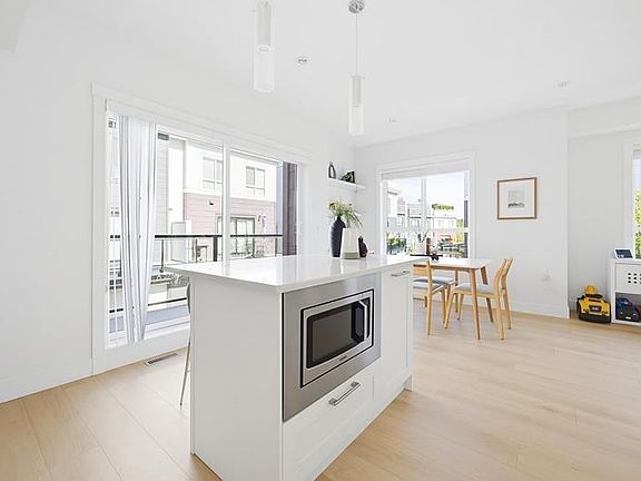 3rd image of 2277 Oak Meadows Dr #190