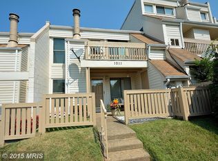 1011 Warwick Ct, Sterling, VA 20164
