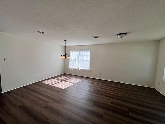 2nd image of 903 Grand Teton Trl