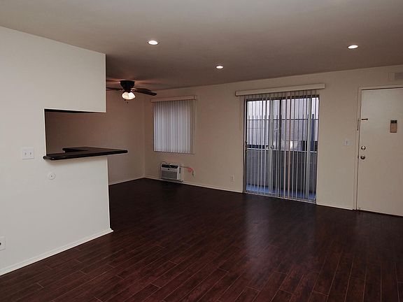 3rd image of 3709 Jasmine Ave #209