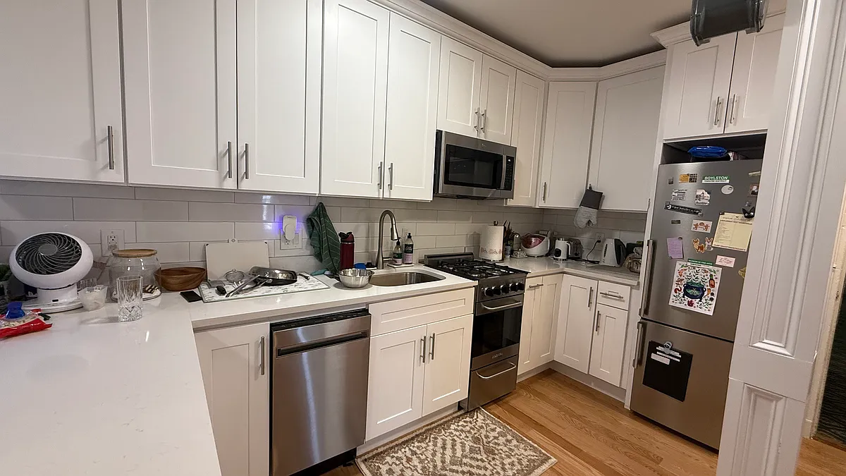 Building Photo - 121 Park Dr #11