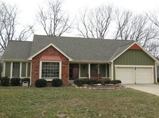 7916 Rosehill Rd, Lenexa, KS 66215