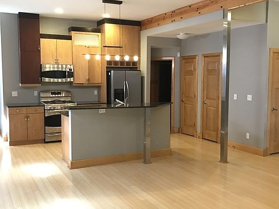 2nd image of 3536 Magnolia Ave #2F