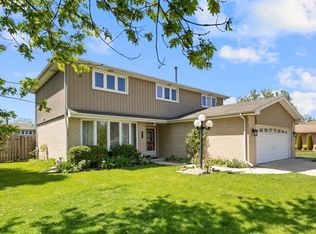 7534 Banks St, Justice, IL 60458