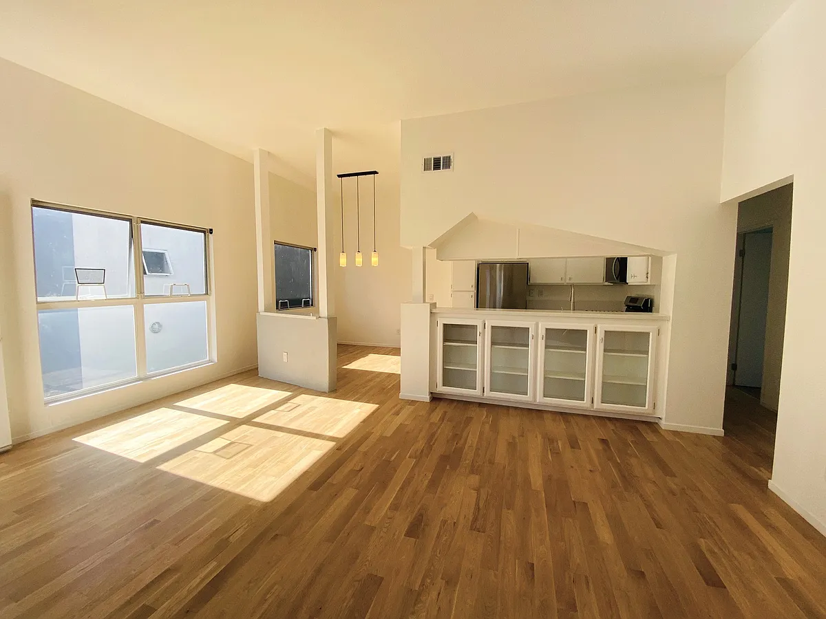 Spacious living room, dining area and kitchen - 2207 Brenta Pl #6