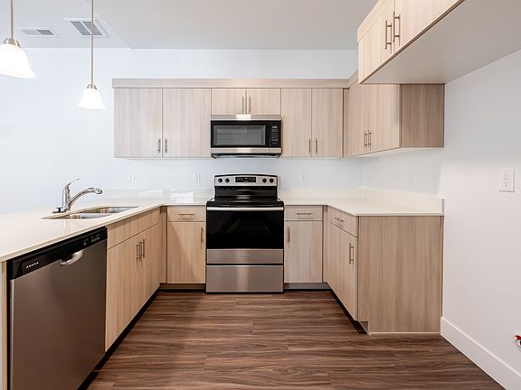 4th image of 4662 S Poplar Way #Q303