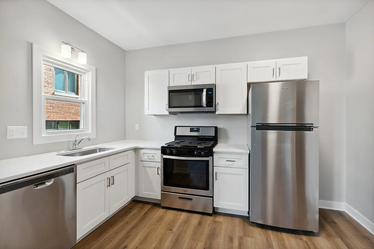 Building Photo - 307 Lynn Ave #302
