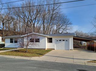 308 Franklin St NW, Preston, MN 55965