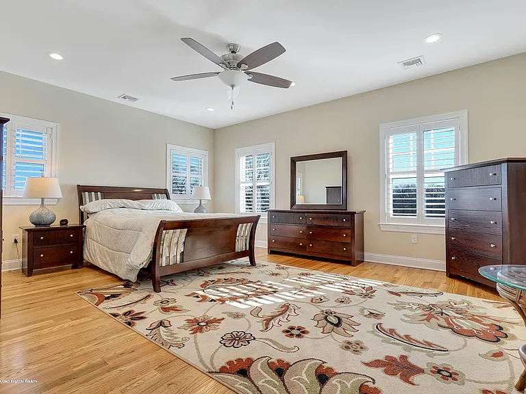 330 Villa Park Way — Photo 27