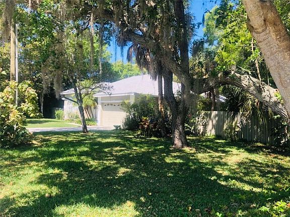 5th image of 12929 Hibiscus Ave