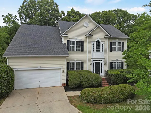 9954 Mitchell Glen Dr, Charlotte, NC 28277