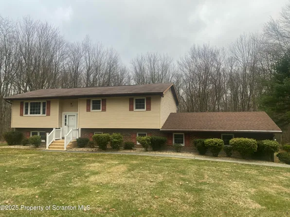 131 Schlittler Rd, Moscow, PA 18444