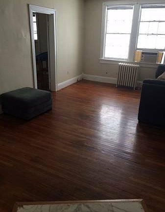 2nd image of 608 N Blvd