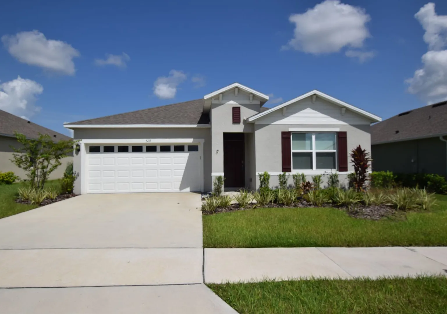 4 Bedroom, 2 bath Single Family Home at 5215 Mahogany Drive, Mount Dora, FL 32757 — Photo 2