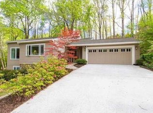 5485 E Idlewood Ln, Sandy Springs, GA 30327