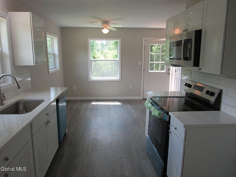 2nd image of 87 N Greenfield Road