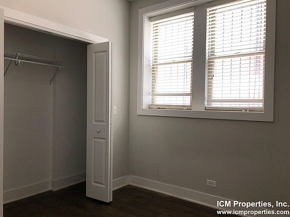 3rd image of 3918 N Janssen Ave #1N