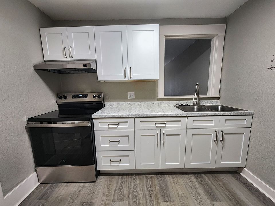 1st image of 414-422 Tacoma Ave S #108