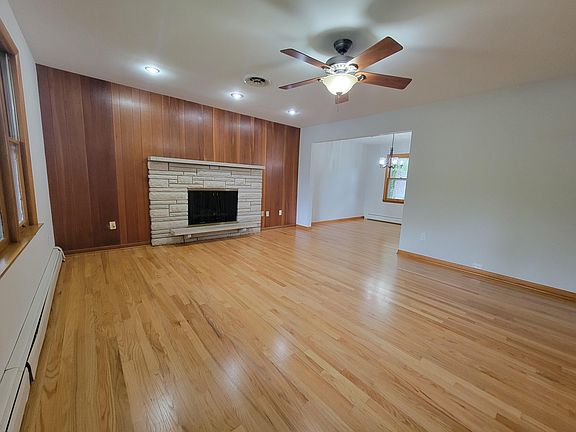 5th image of 152 John Glenn Dr