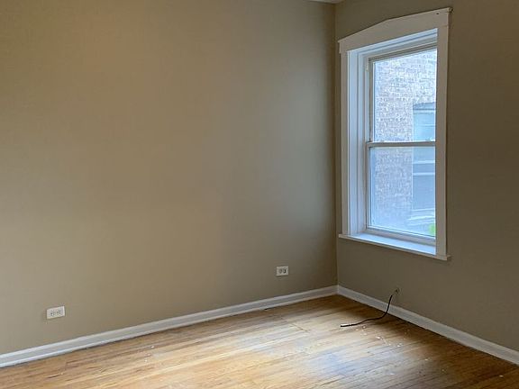 5th image of 11033 S Vernon Ave #1A