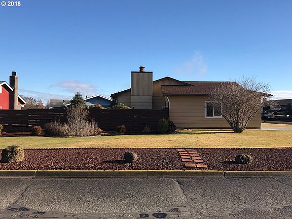 4th image of 1234 Bennett Dr