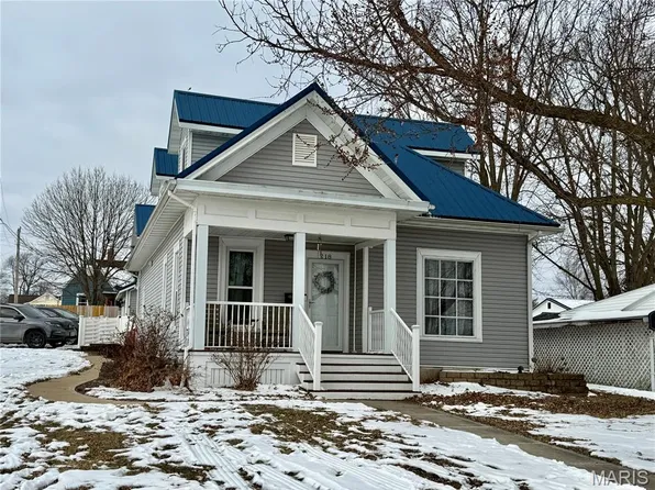 218 Dingle Ave, Palmyra, MO 63461