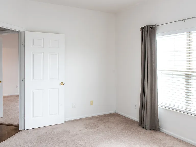122 Maple Leaf Dr — Photo 10