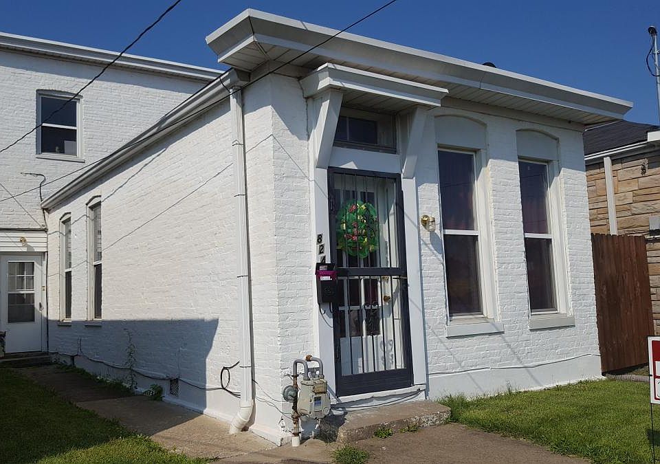1st image of 824 Ash St