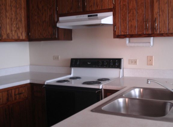 5th image of 9817 Treetop Dr APT 1A