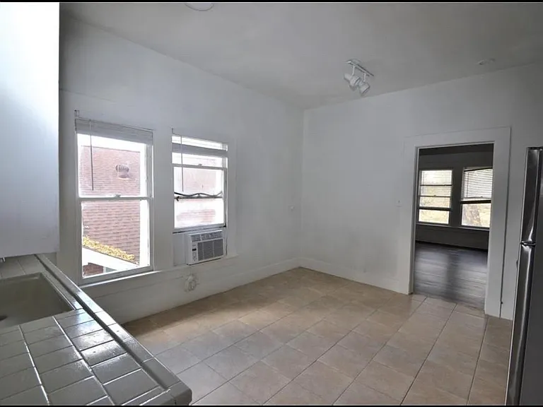 1517 Bonnie Brae St #4 — Photo 20