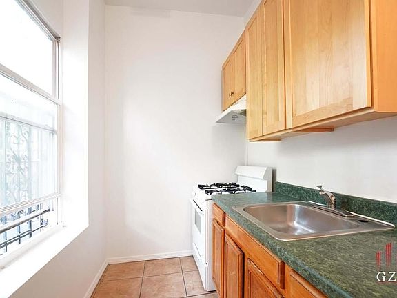 5th image of 322 E 120th St APT 2