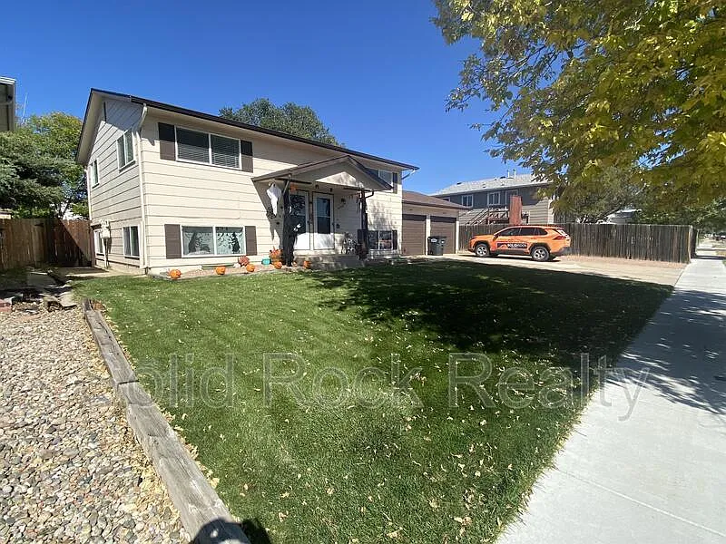 4528 Galley Rd