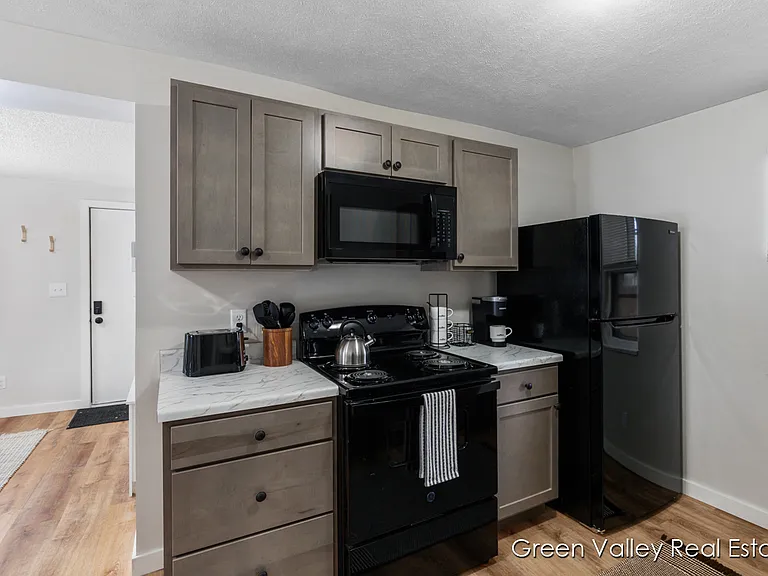 1543 Beidler St #2 — Photo 10