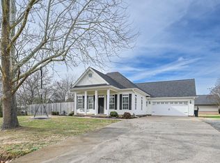 301 11th St, Mena, AR 71953