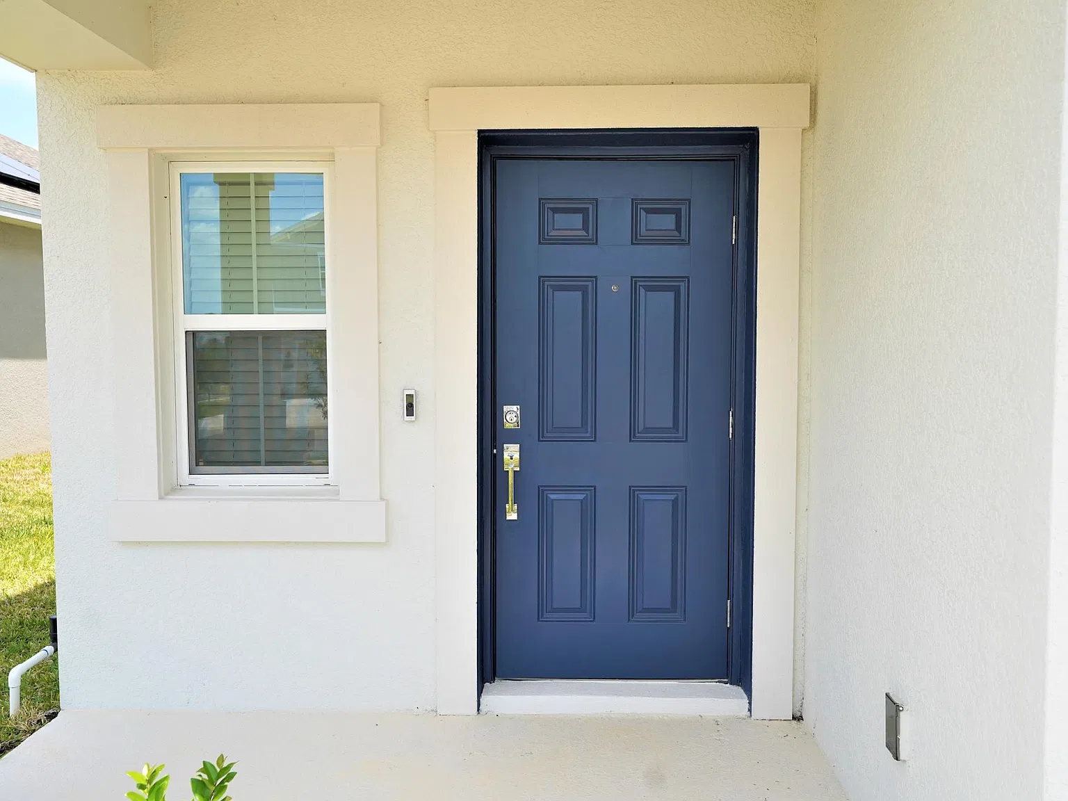 5 bed, 2389 sqft, $3,300 — Photo 3