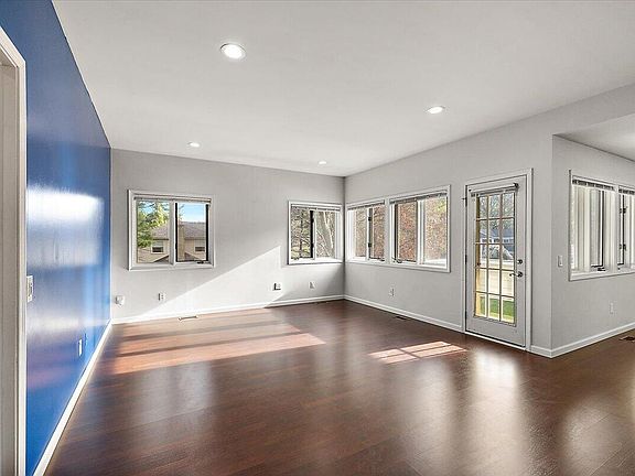 5th image of 35052 Meadow Ln