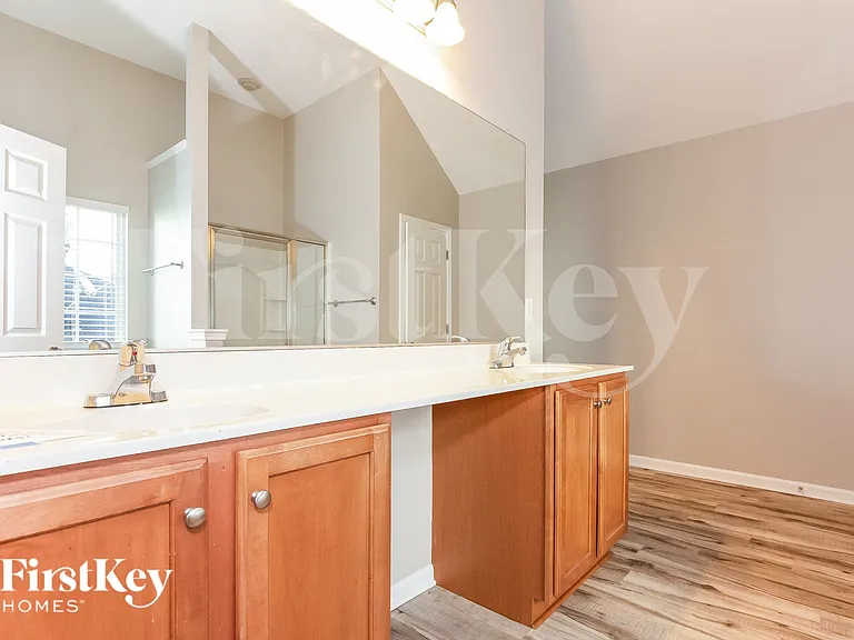 8524 Ridgeline Ln — Photo 7