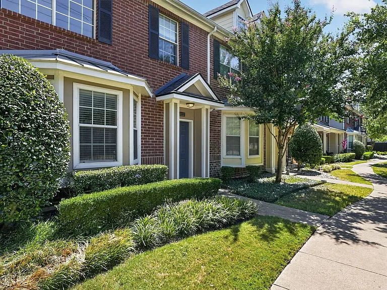 3112 Bedford Rd — Photo 2