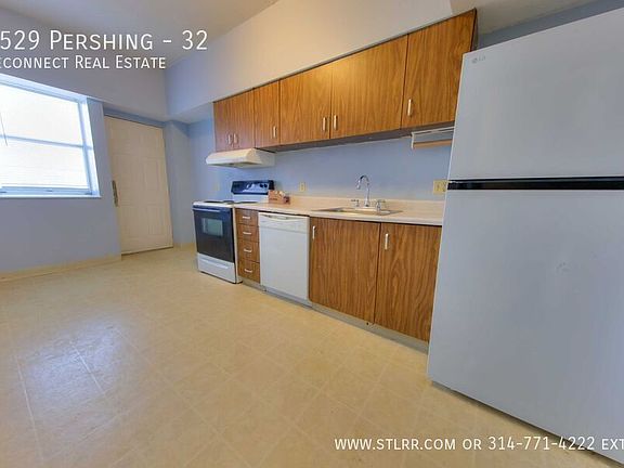 3rd image of 5529 Pershing Ave APT 32