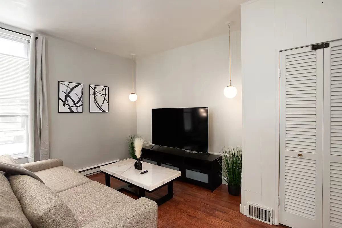 1 bed, $2,100 — Photo 1