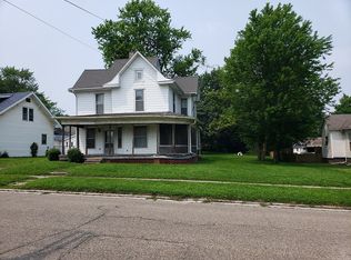 207 E Edgar St, Paris, IL 61944
