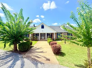 367 Dr King Dr, Gore Springs, MS 38929