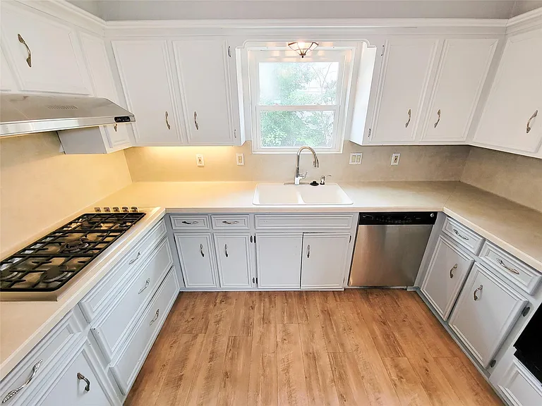 13406 Glen Erica Dr — Photo 18