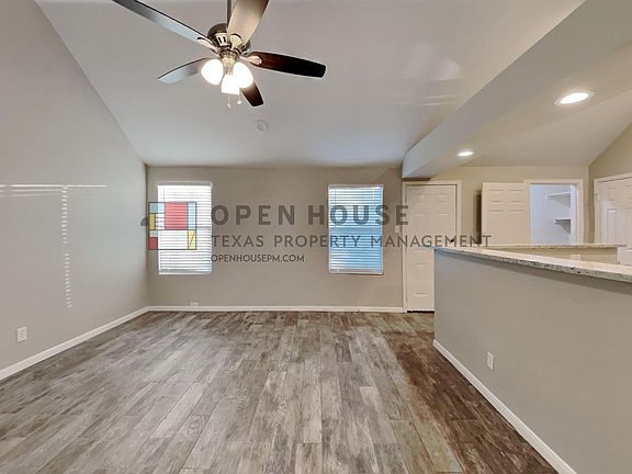 4th image of 422 N Gaston Dr